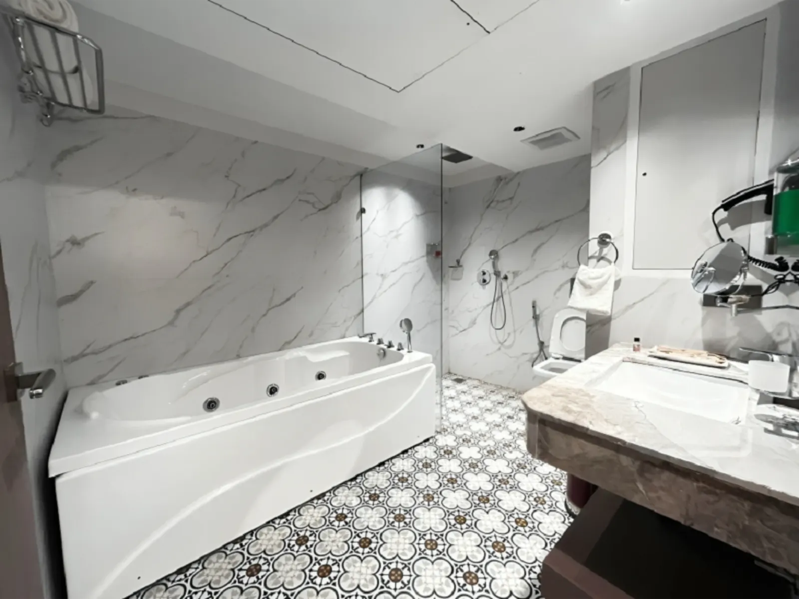 Executive Suite photo 5